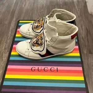 Gucci Ace Tiger Patch High Top Gucci Black Leather Tiger Patch High Top Sneakers Size 42  main image 4